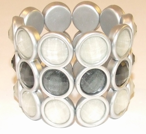 Armband breed 443211 | Brede kunststof armband wit/grijs